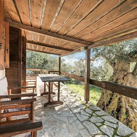Quaint In Askos Navagio *